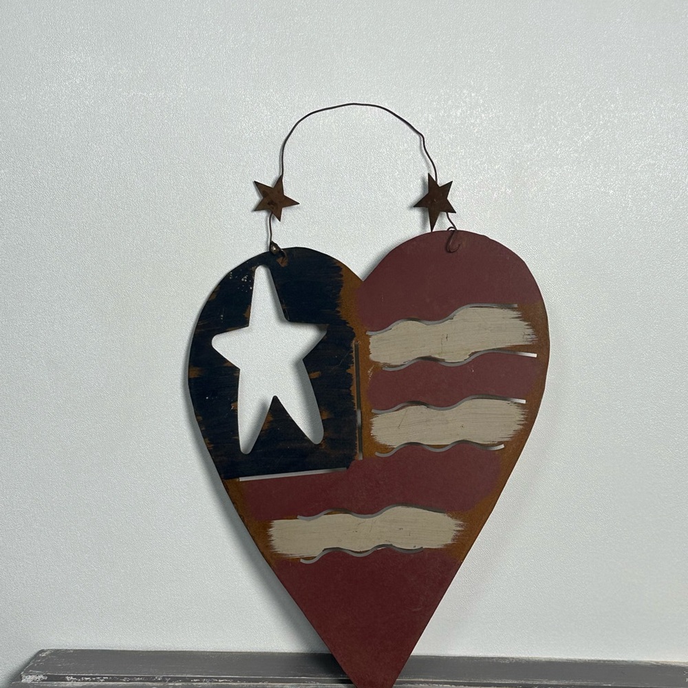Primitive Americana Patriotic Heart Shape Flag Tin Metal Wall Hanging 10x9